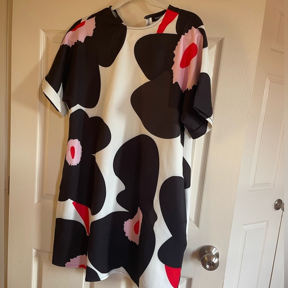 NWOT Women Floral print Mini Summer Holiday Party Cocktail Dress Small - Picture 2 of 7